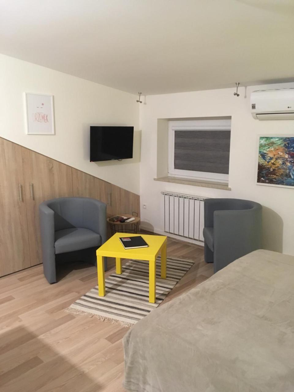 Апартаменты Apart Modra 92A Варшава Экстерьер фото
